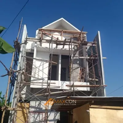 Menghias Rumah dengan Jahitan yang Menyentuh Hati di Cilacap